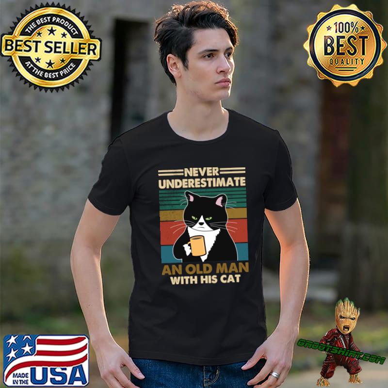 Never underestimate an old man with his cat black cat vintage T-Shirt