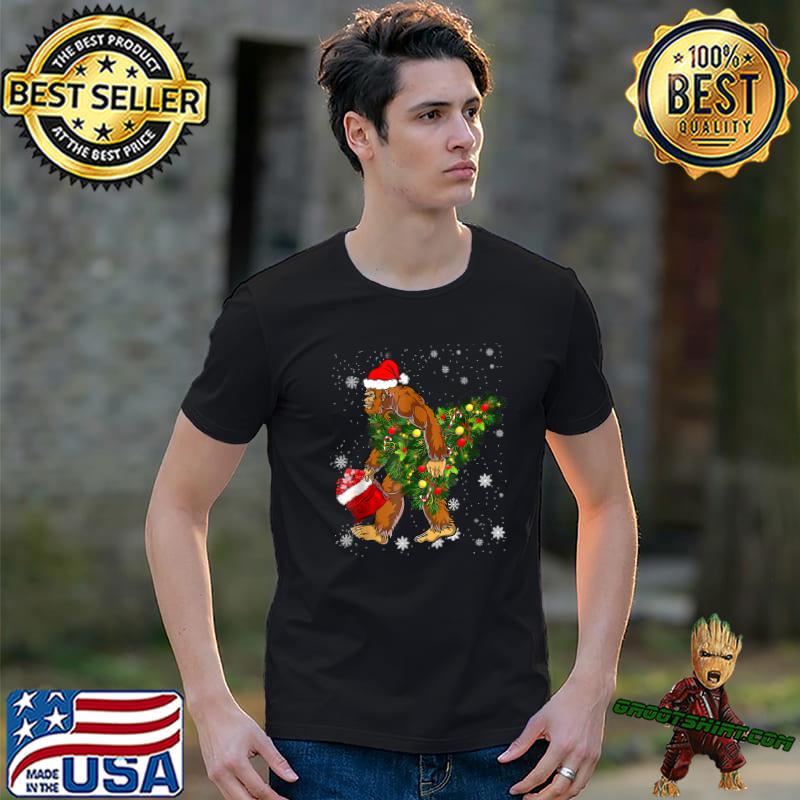 Bigfoot Carrying Christmas Tree Sasquatch Believer Pajama T-Shirt