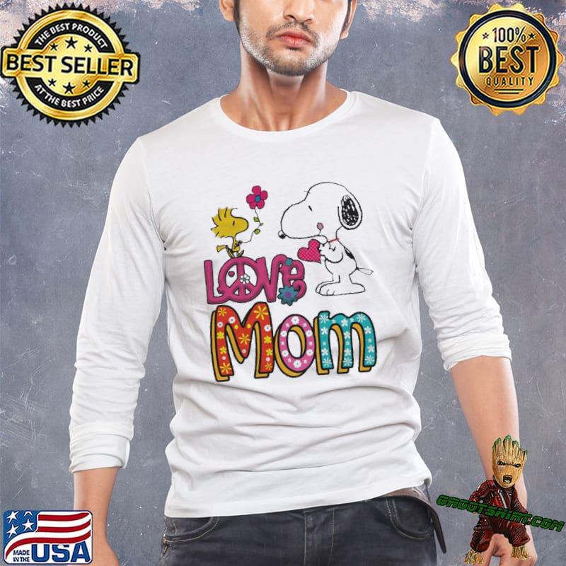 Love Mom Snoopy Mom Mother’s Day woodstocks shirt